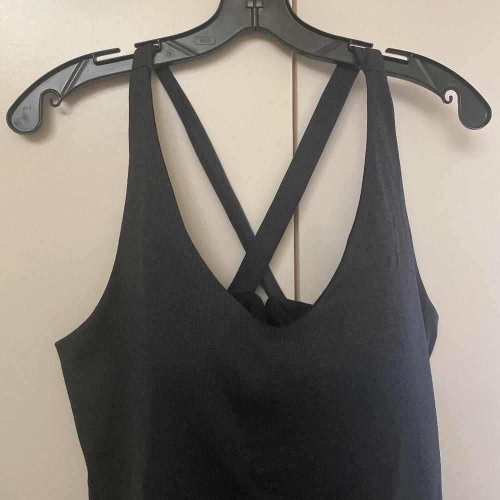 Gap NWT Racerback Tank with Built-In Bra/Padding Size L